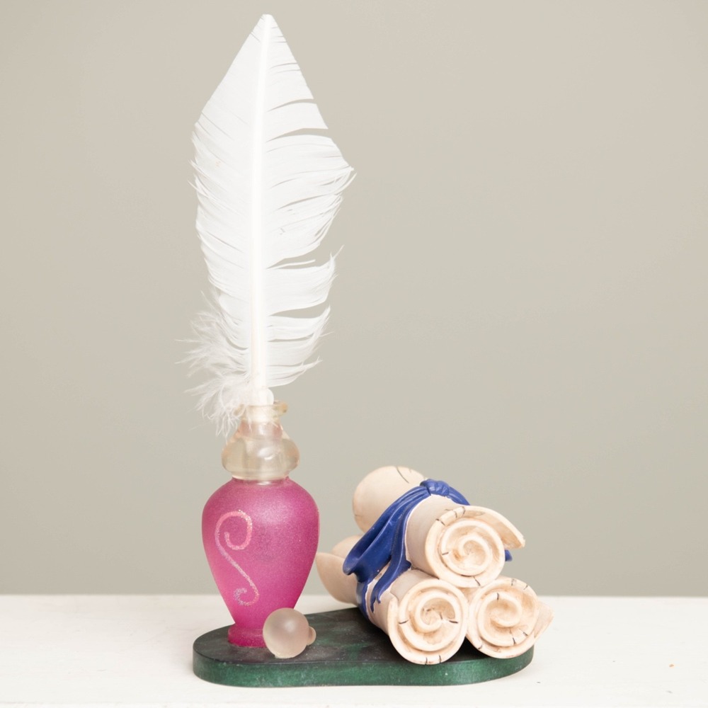 HARRY POTTER Hallmark VTG Potion Bottle with Scrolls & Feather Pen Whimsical Art